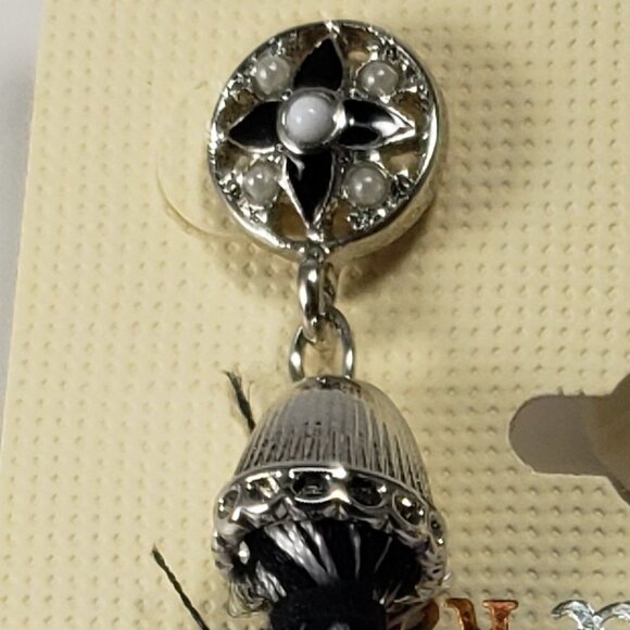 Silver tone Metal embossed drop dangle Tassel Earrings - Picture 3 of 5